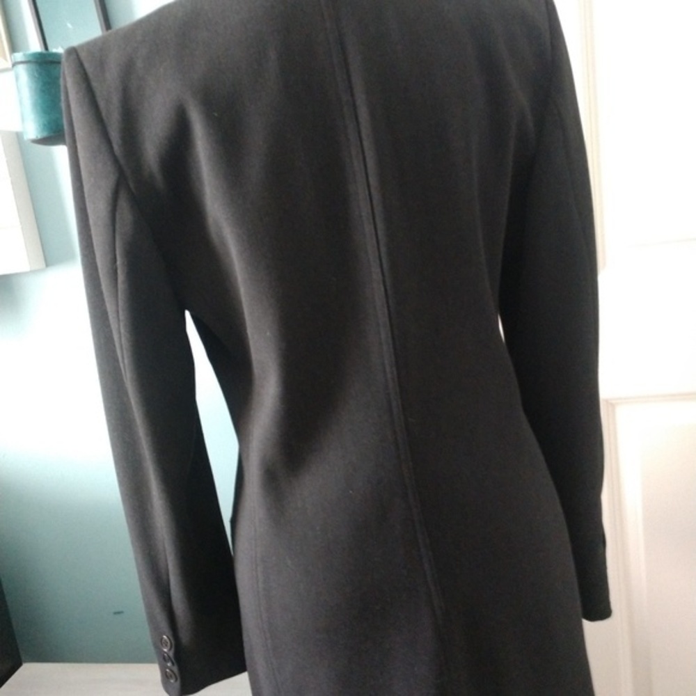 Karen Kane Gray Blazer/Jacket. - Picture 8 of 8
